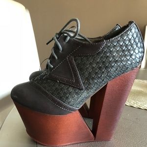 WEDGE HEELS